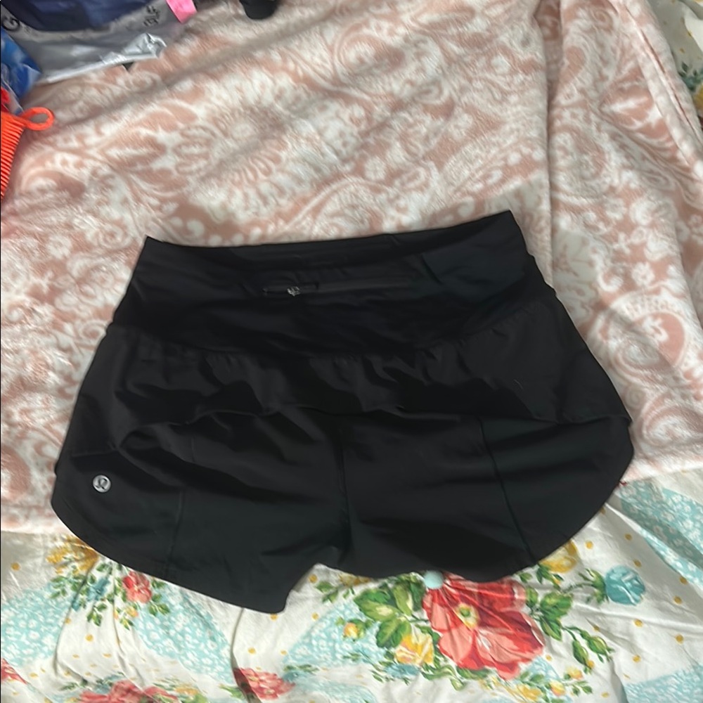 Women's Black Lulu Speed Up Shorts